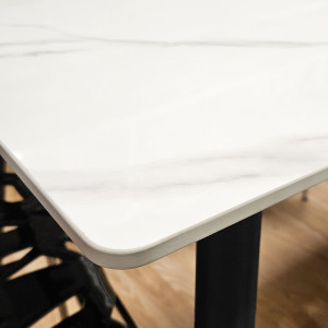 Table à manger en céramique effet marbre blanc et pieds évasés en métal noir L130cm - STONE - zoom coin arrondi du plateau