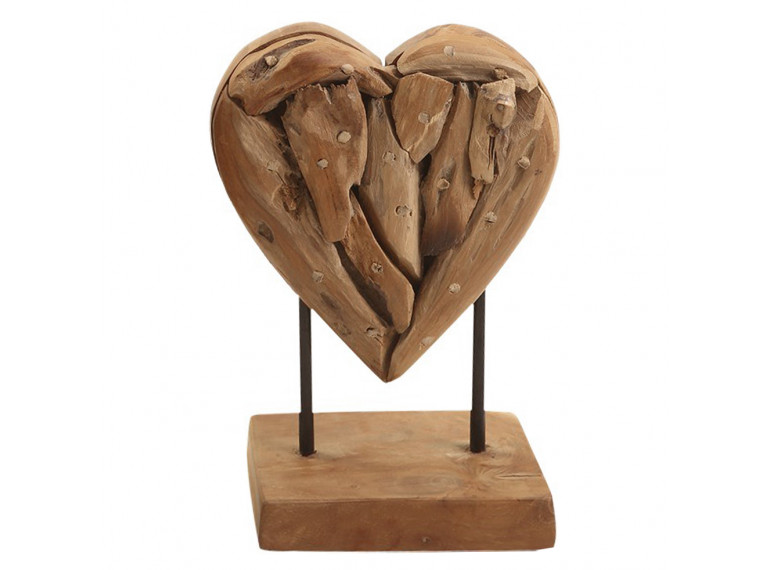 Sculpture en forme de cœur conçue  en bois de teck. Décoration artisanale.